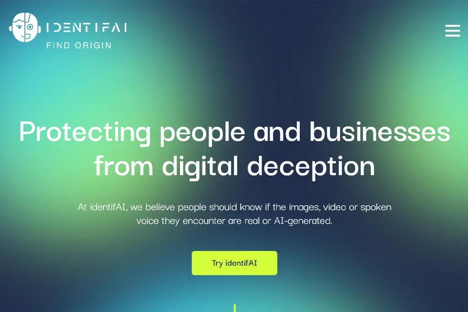 IdentifAI 网站预览图